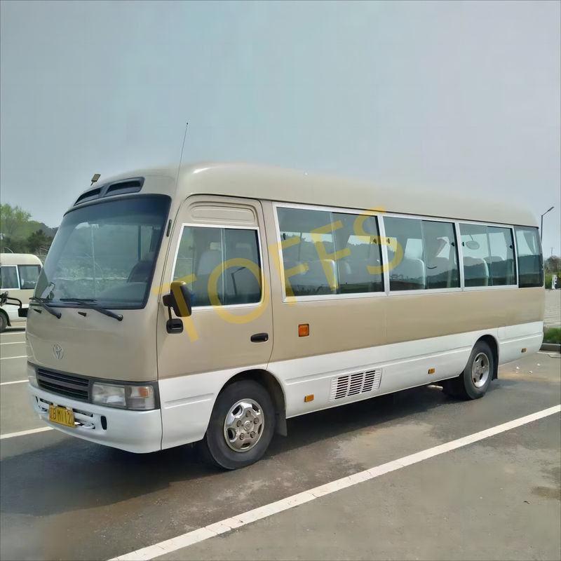 Minibus Toyota Coaster 4x4 de uso médio 30 lugares para transporte urbano
