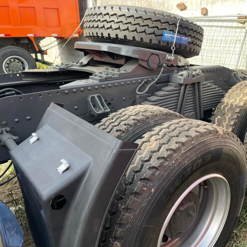 Caminhão de alta velocidade diesel usado 6x4 Sinotruk Howo 371hp 375hp diesel manual