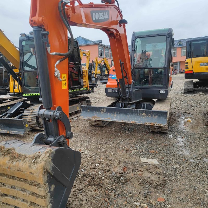 Excavadora mini-crawler de 6 toneladas de segunda mão usada Doosan Digger DX60