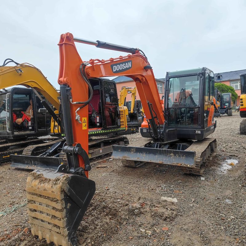 Excavadora mini-crawler de 6 toneladas de segunda mão usada Doosan Digger DX60