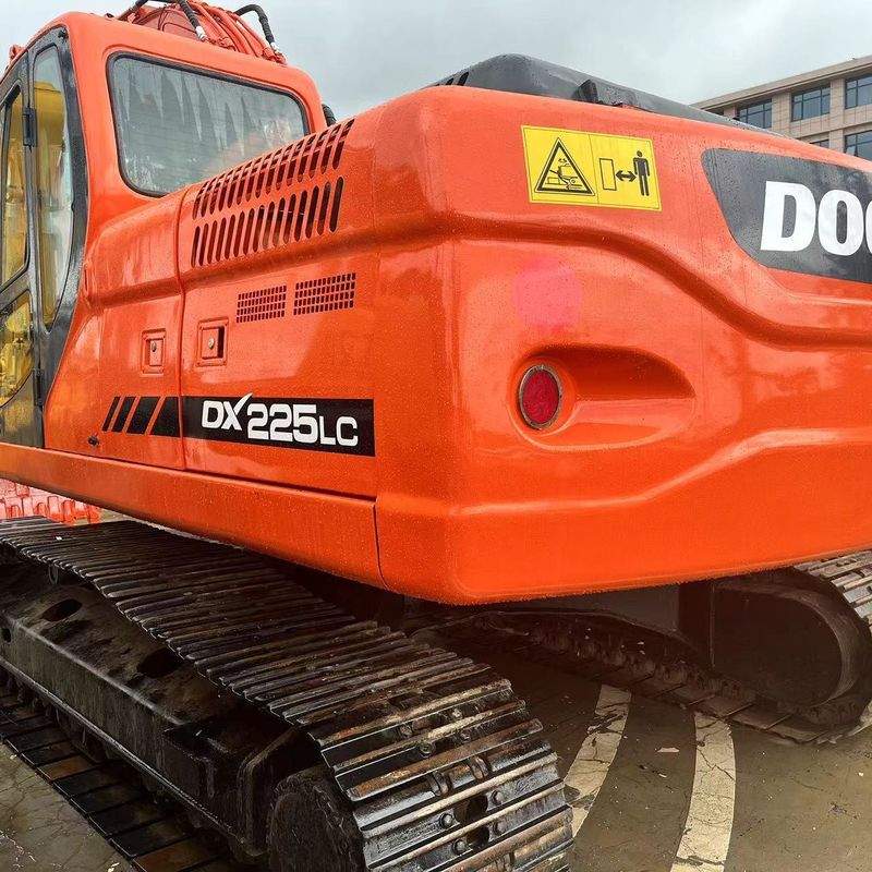 Excavadora Doosan Digger DX225LC de segunda mão de 22,5 toneladas