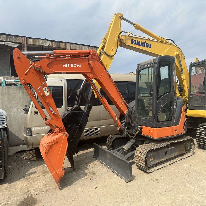 Excavadoras Mini Repossessed Hidráulicas de segunda mão Hitachi ZX65 6.5ton 40.5kw 0.27m3 balde