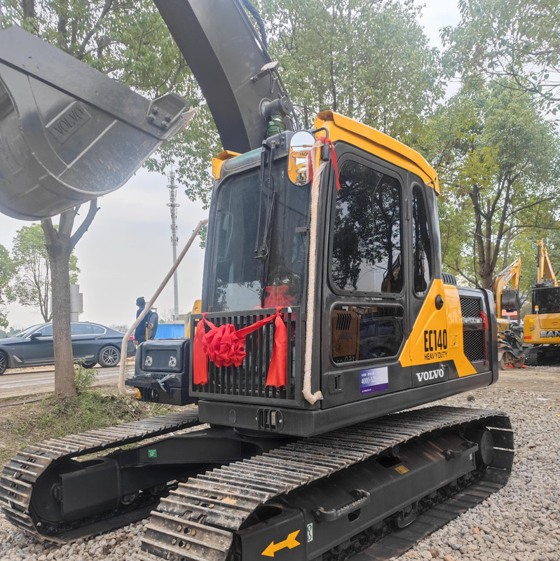 Excavadora Usada VOL EC140 14 Ton Crawler Digger 77.4kw