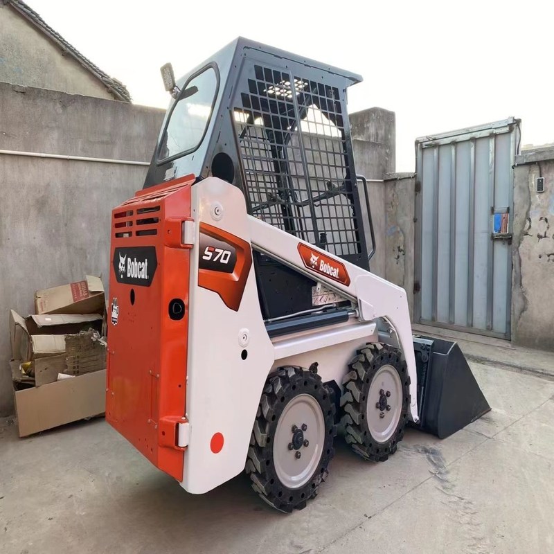 BobS70 Usado Skid Steer Carregador de Equipamento Pesado Mini S70 10,1km/h 17,5KW
