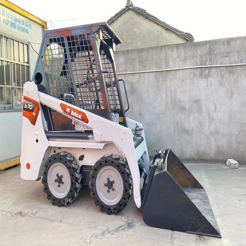 BobS70 Usado Skid Steer Carregador de Equipamento Pesado Mini S70 10,1km/h 17,5KW