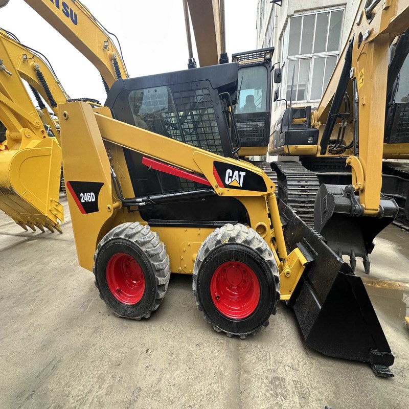 CAT 246D Equipamento usado para carregador de direção de deslizamento de 4,5 toneladas original 53..6KW