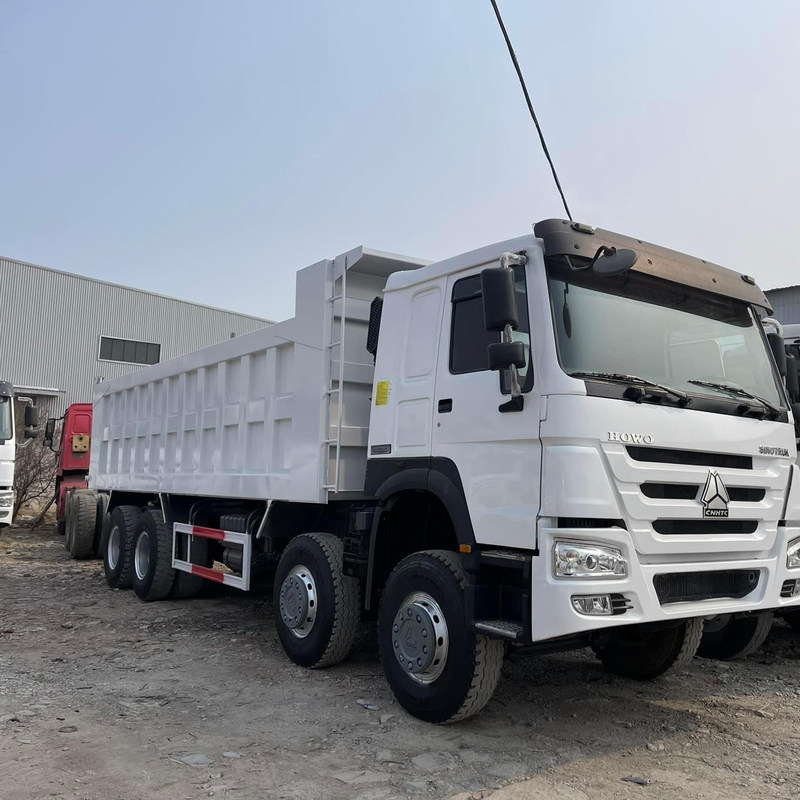 Recuperado Howo 375 Sinotruk Howo 8x4 Carrinho de descarga Tipper 40T diesel manual