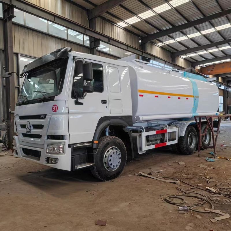 Howo 371 Cisterna de combustível usado Caminhão Entrega de combustível Sinotruk 375 6x4 22m3 2000L 8x4
