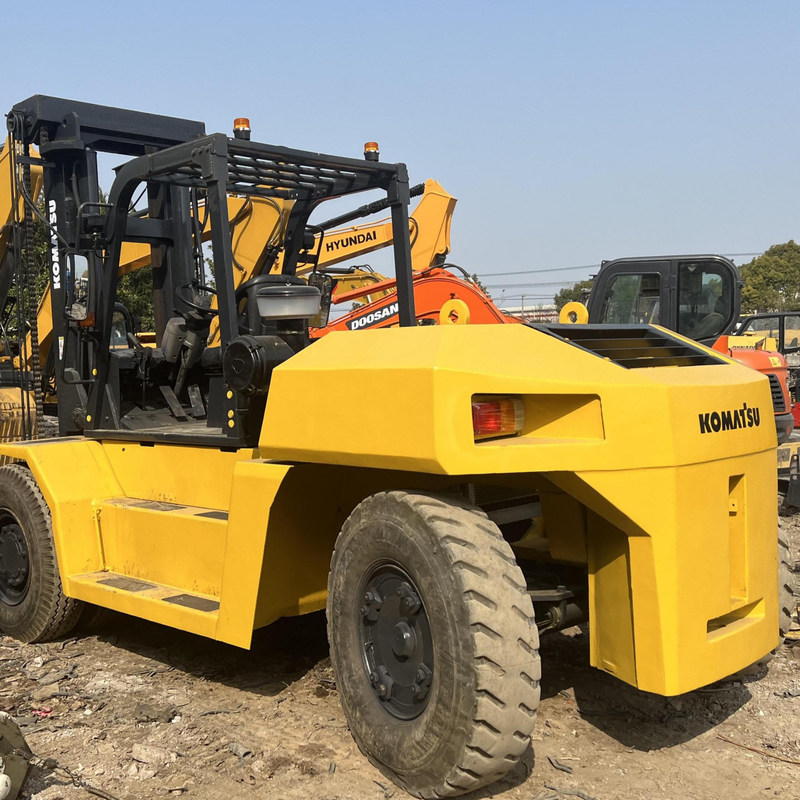 Acionamento por CA Elevador elétrico usado Komatsu FD150 15 toneladas 122kW Altura máxima de elevação 3m