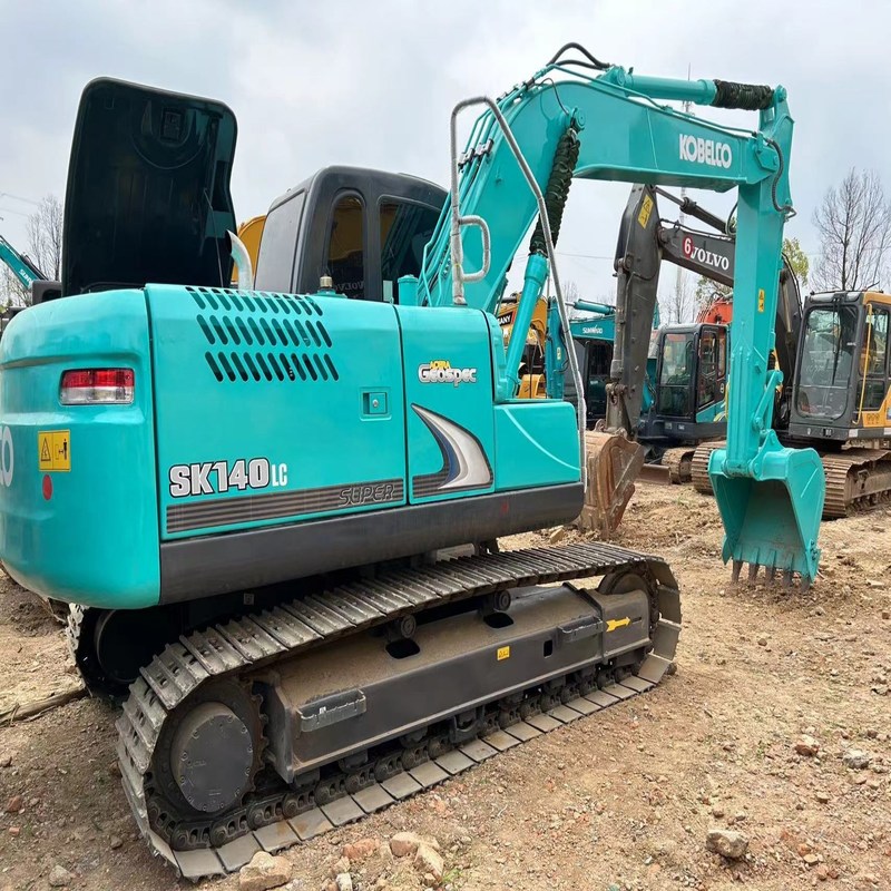 Escavadeira Kobelco usada SK140 de segunda mão tipo pequeno escavadeira de esteira de 14 toneladas 74kw