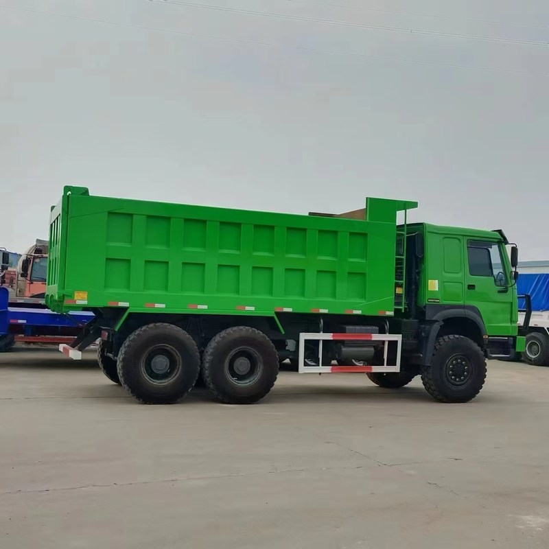 Caminhão usado Howo 371hp Sinotruk Howo 6x6 Tipper 6 Wheeler manual diesel