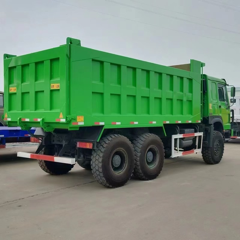Caminhão usado Howo 371hp Sinotruk Howo 6x6 Tipper 6 Wheeler manual diesel