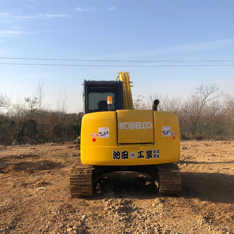 Excavadora mini Kobelco Digger SK75 de segunda mão usada para obras de pequena escala