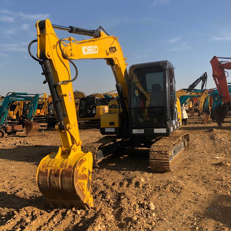 Excavadora mini Kobelco Digger SK75 de segunda mão usada para obras de pequena escala
