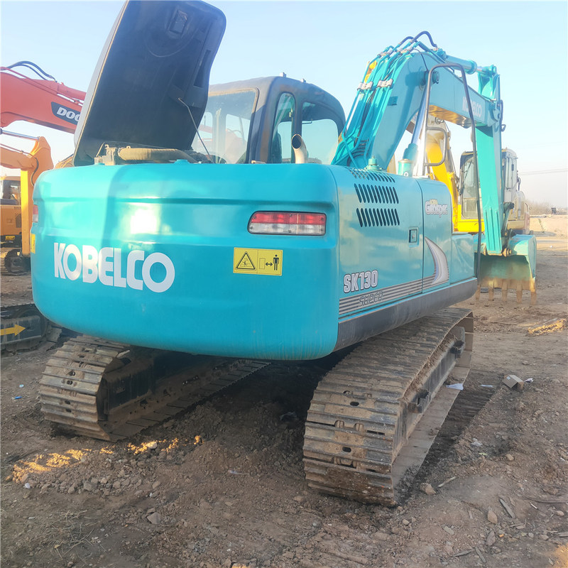 Cobelco Digger SK130 usado Excavadora de pequeno tipo de 13 toneladas 74kw