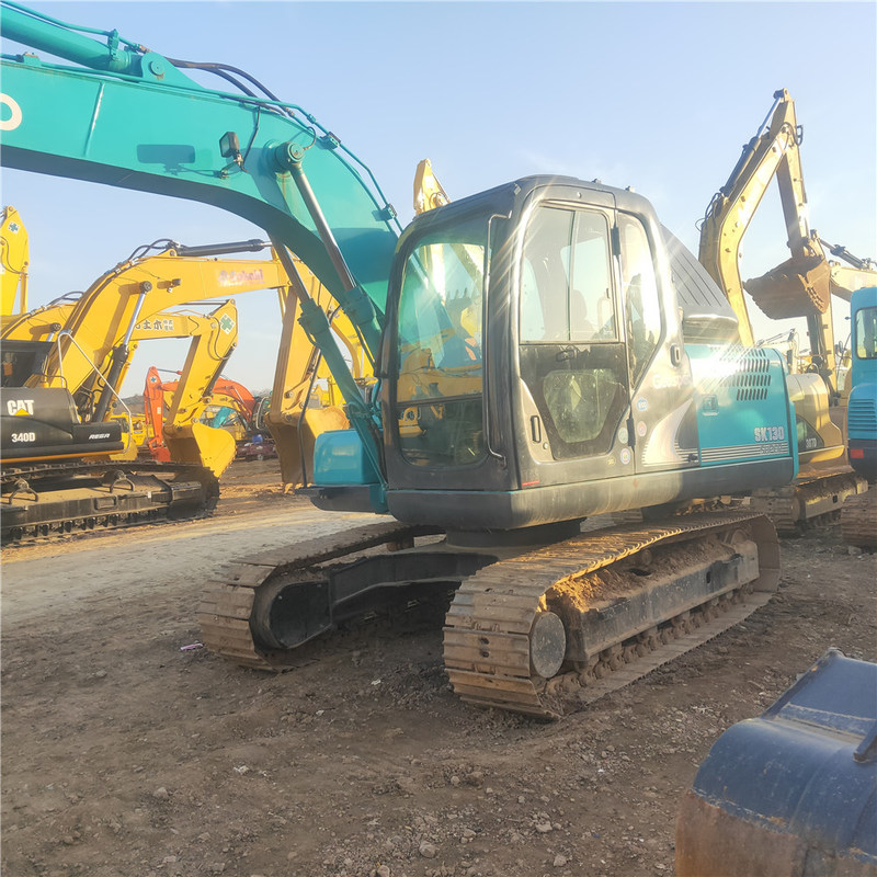 Cobelco Digger SK130 usado Excavadora de pequeno tipo de 13 toneladas 74kw