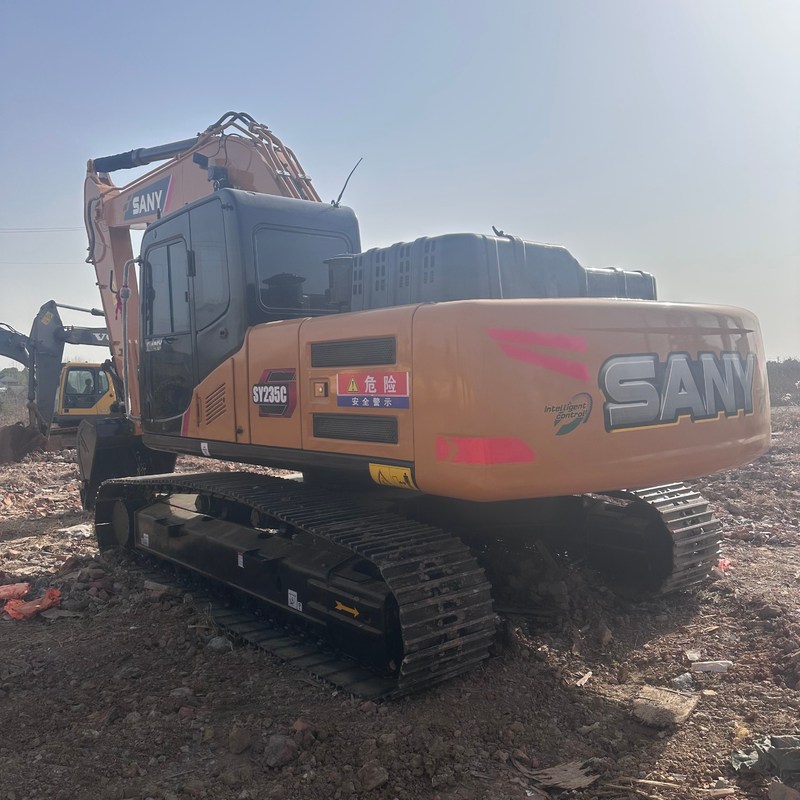 Usado SANY Digger SY235C de segunda mão 23.5 em escavadeira de tipo médio 128.5kw