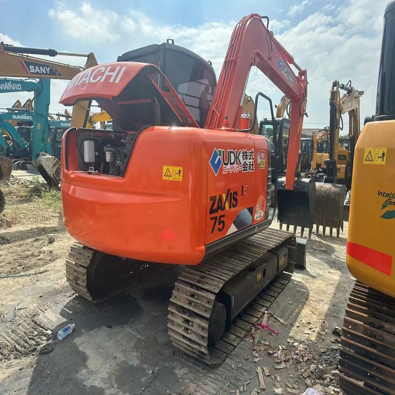 Hitachi ZX75 Excavadora Usada Hidráulica 7 Tonadas Médio 40.3kw com 0.33m3 balde