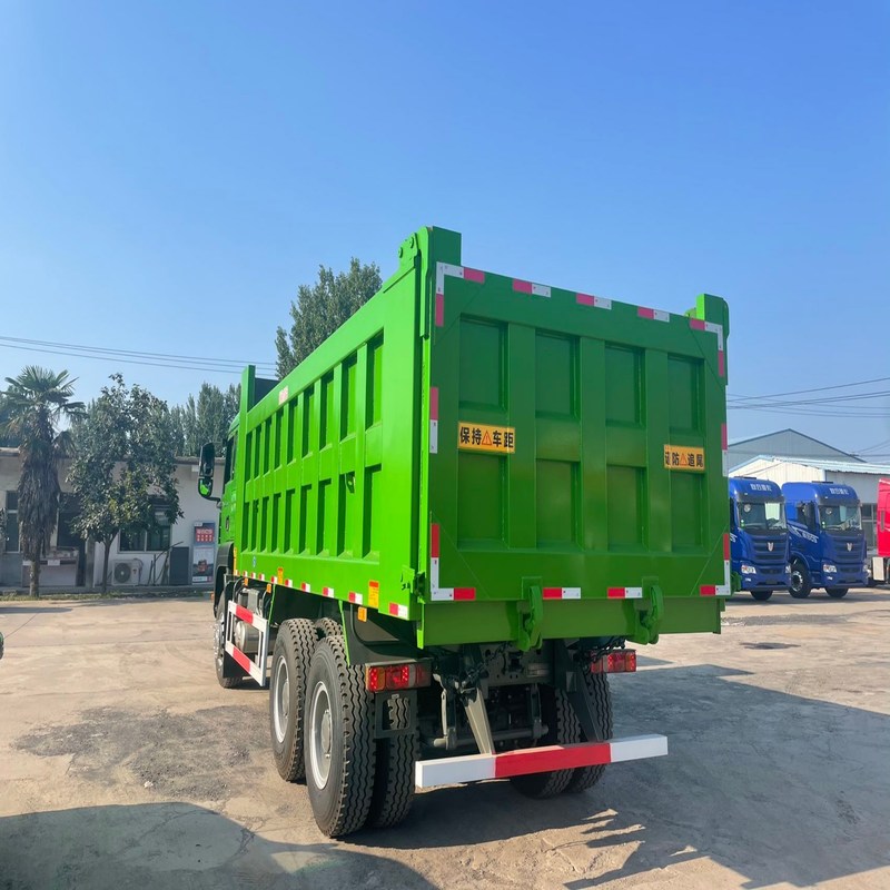 Caminhão de descarga usado Howo G7 Sinotruk Howo 6x4 Tipper 10 Wheeler diesel manual