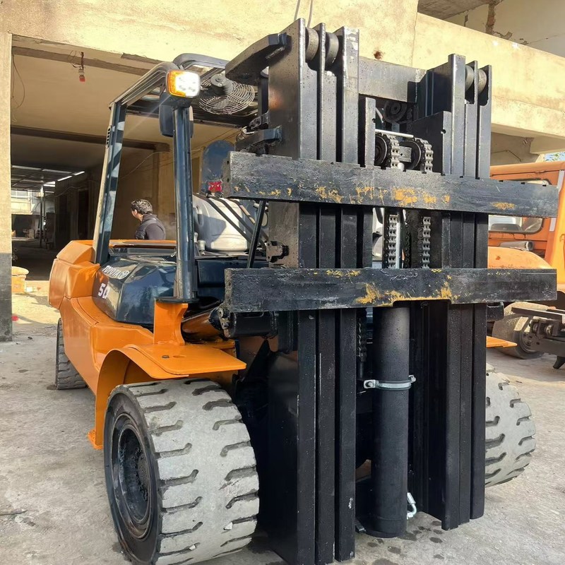 Altura de levantamento máxima de 5 toneladas do negociante diesel de segunda mão da empilhadeira de FD50 Toyota 4.5m