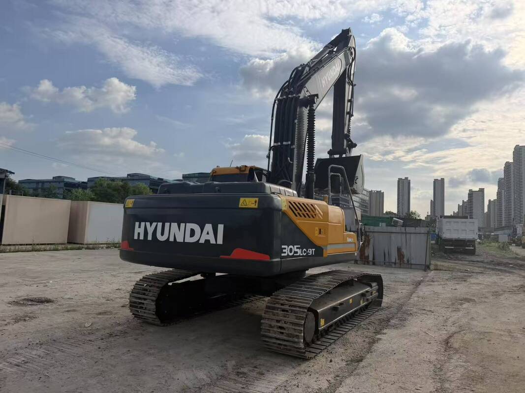 Usado Hyundai Digger R305LC-9T Escavadeira de esteira de 30,2 toneladas de segunda mão 196kw com caçamba de 1,38m3