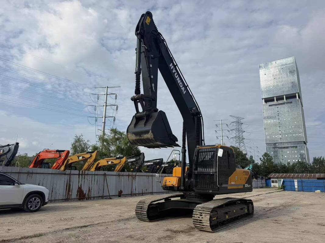 Usado Hyundai Digger R305LC-9T Escavadeira de esteira de 30,2 toneladas de segunda mão 196kw com caçamba de 1,38m3