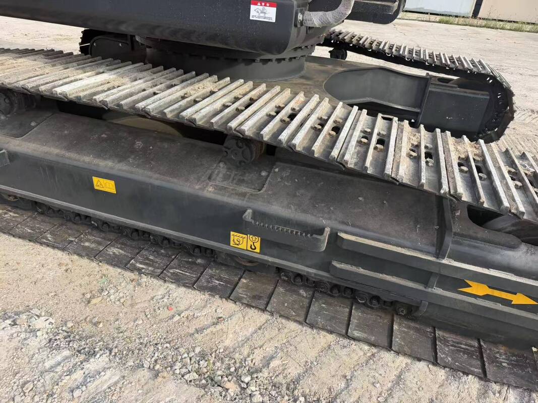 Usado Hyundai Digger R305LC-9T Escavadeira de esteira de 30,2 toneladas de segunda mão 196kw com caçamba de 1,38m3